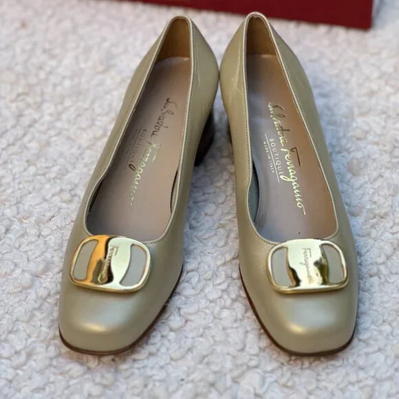 Salvatore Ferragamo LENNOR Gold Patent Calf Leather Block Heels 5cm – Size 6B - Picture 4 of 5